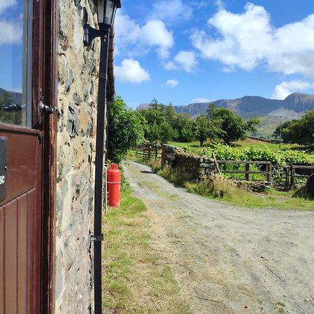 Pandy Farmhouse - Panoramic Mountain Views Within Snowdonia'S National Park - 4X4 Recommended دولغيلوو المظهر الخارجي الصورة