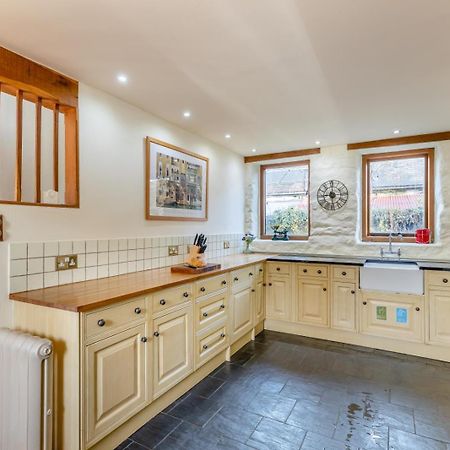 Pandy Farmhouse - Panoramic Mountain Views Within Snowdonia'S National Park - 4X4 Recommended دولغيلوو المظهر الخارجي الصورة
