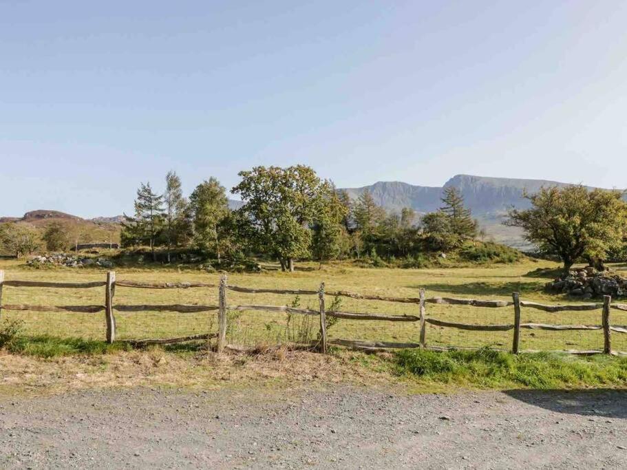 Pandy Farmhouse - Panoramic Mountain Views Within Snowdonia'S National Park - 4X4 Recommended دولغيلوو المظهر الخارجي الصورة