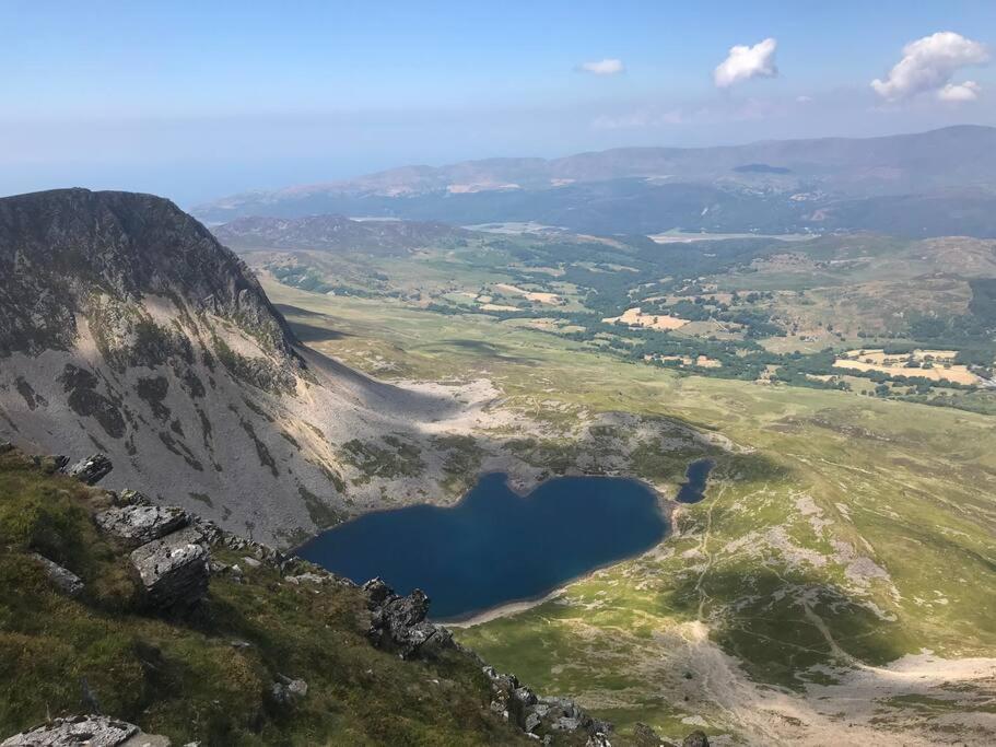 Pandy Farmhouse - Panoramic Mountain Views Within Snowdonia'S National Park - 4X4 Recommended دولغيلوو المظهر الخارجي الصورة