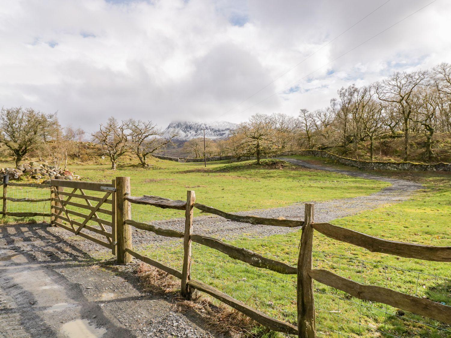 Pandy Farmhouse - Panoramic Mountain Views Within Snowdonia'S National Park - 4X4 Recommended دولغيلوو المظهر الخارجي الصورة