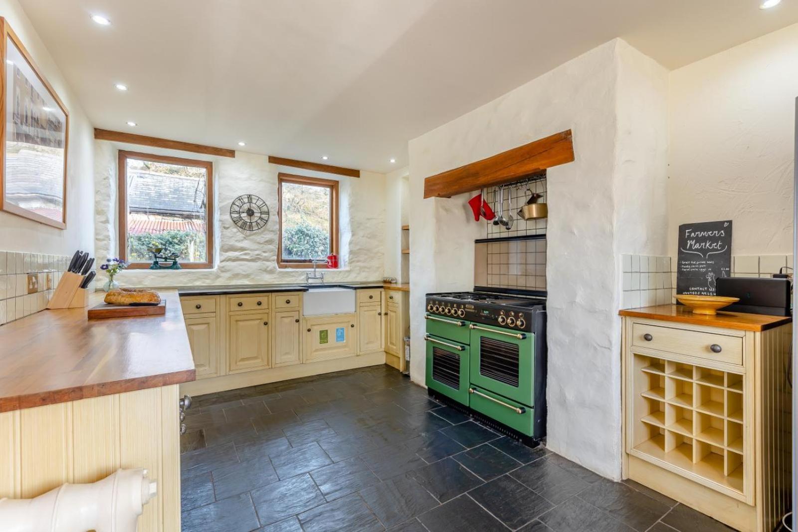 Pandy Farmhouse - Panoramic Mountain Views Within Snowdonia'S National Park - 4X4 Recommended دولغيلوو المظهر الخارجي الصورة