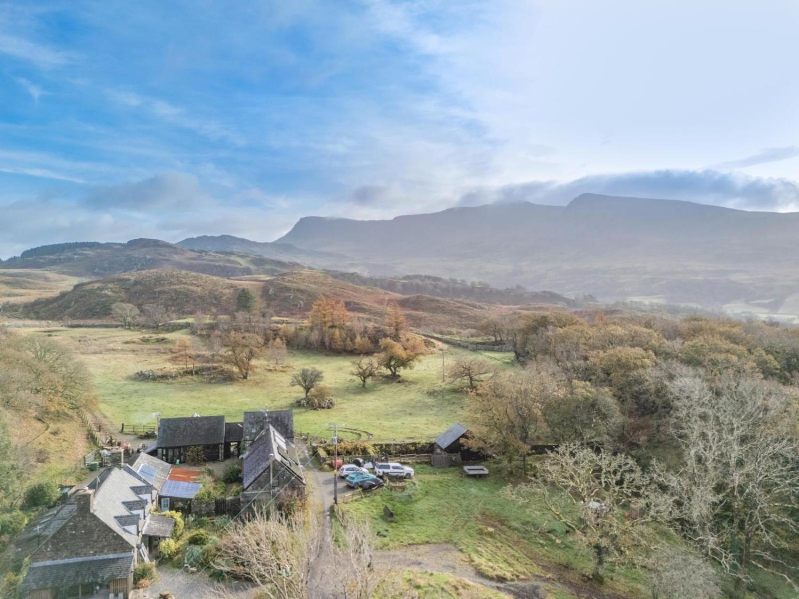 Pandy Farmhouse - Panoramic Mountain Views Within Snowdonia'S National Park - 4X4 Recommended دولغيلوو المظهر الخارجي الصورة